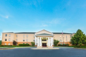 Holiday Inn Express & Suites Burlington - Mount Holly, an IHG Hotel  Гамильтон Тауншип